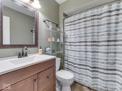 Photo of 504 Oak Boulevard South Drive, Greenfield, IN