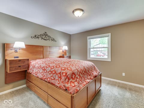 Photo of 504 Oak Boulevard South Drive, Greenfield, IN