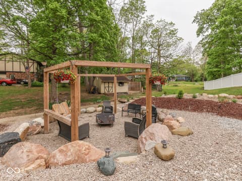 Photo of 504 Oak Boulevard South Drive, Greenfield, IN