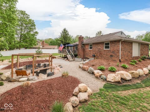 Photo of 504 Oak Boulevard South Drive, Greenfield, IN