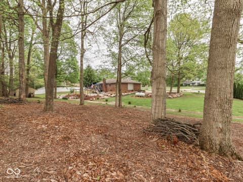 Photo of 504 Oak Boulevard South Drive, Greenfield, IN