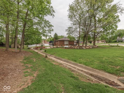 Photo of 504 Oak Boulevard South Drive, Greenfield, IN