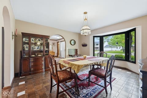 Dining room at 2701 W Sun Valley Parkway, Muncie, IN