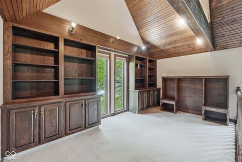 Home office at 2701 W Sun Valley Parkway, Muncie, IN