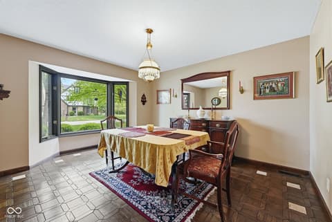 Dining room at 2701 W Sun Valley Parkway, Muncie, IN