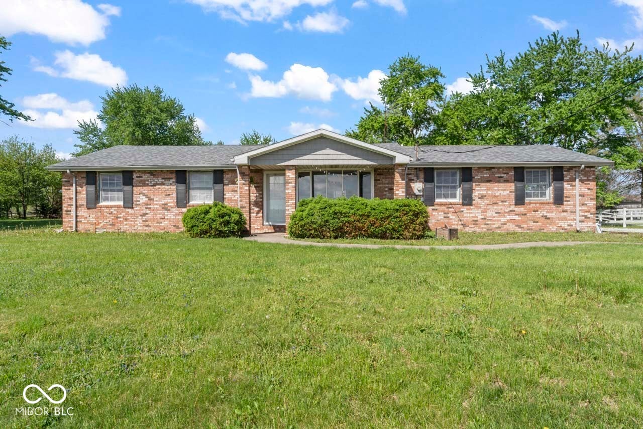 Front exterior at 9967 N County Road 800 W, Daleville, IN