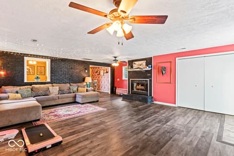 Family room at 9967 N County Road 800 W, Daleville, IN
