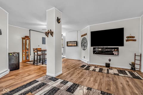 Photo of 4851 Wycliff East Drive, Indianapolis, IN