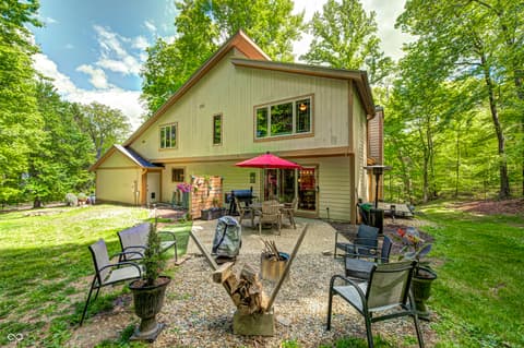 Photo of 3898 N Foxcliff Drive W, Martinsville, IN