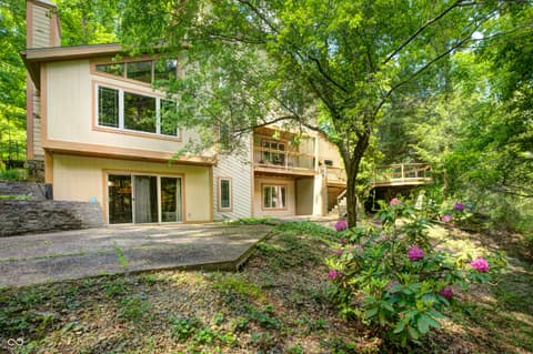 Photo of 3898 N Foxcliff Drive W, Martinsville, IN