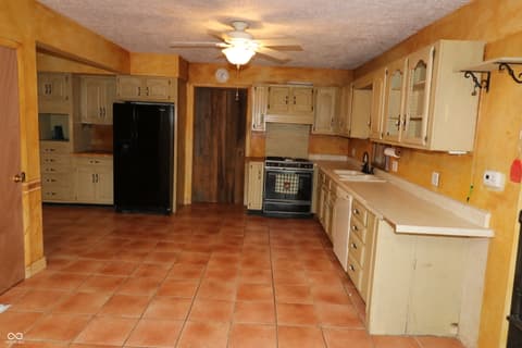 Photo of 4619 E State Road 48, Sunman, IN