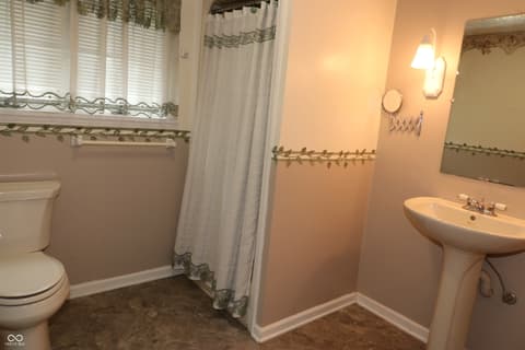 Photo of 4619 E State Road 48, Sunman, IN