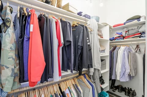 Walk In Closets — 1147 Spann Avenue, Indianapolis, IN