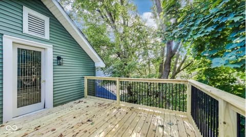 Photo of 330 W 9th Street, Anderson, IN