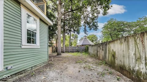 Photo of 330 W 9th Street, Anderson, IN