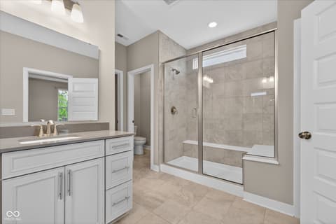 Primary bathroom at 20237 Willenhall Court, Westfield, IN