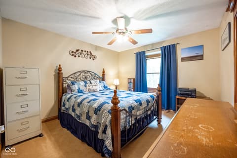 Photo of 231 Meadowview Lane, Greenwood, IN