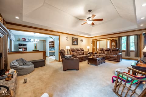 Photo of 231 Meadowview Lane, Greenwood, IN
