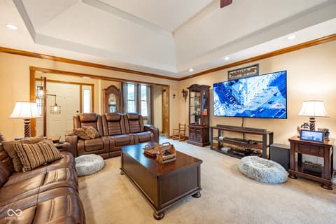 Photo of 231 Meadowview Lane, Greenwood, IN