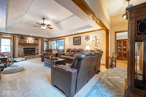 Photo of 231 Meadowview Lane, Greenwood, IN