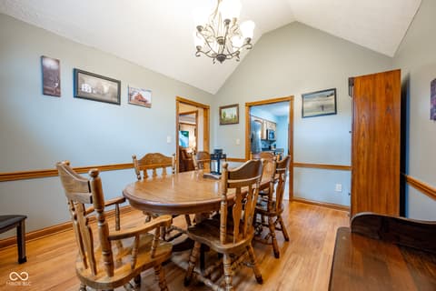 Photo of 231 Meadowview Lane, Greenwood, IN
