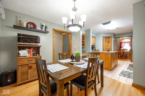 Photo of 231 Meadowview Lane, Greenwood, IN