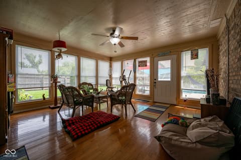 Photo of 231 Meadowview Lane, Greenwood, IN