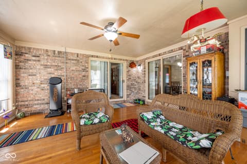 Photo of 231 Meadowview Lane, Greenwood, IN
