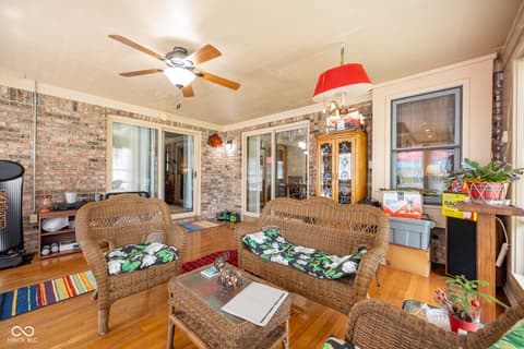 Photo of 231 Meadowview Lane, Greenwood, IN