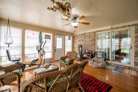 Photo of 231 Meadowview Lane, Greenwood, IN