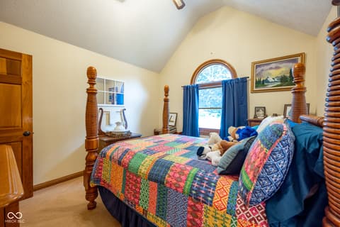 Photo of 231 Meadowview Lane, Greenwood, IN