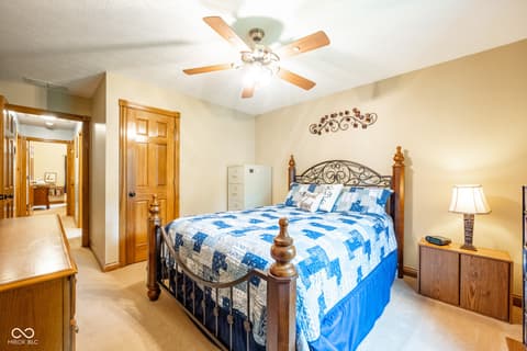 Photo of 231 Meadowview Lane, Greenwood, IN