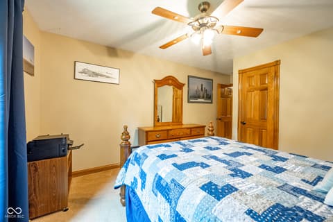 Photo of 231 Meadowview Lane, Greenwood, IN