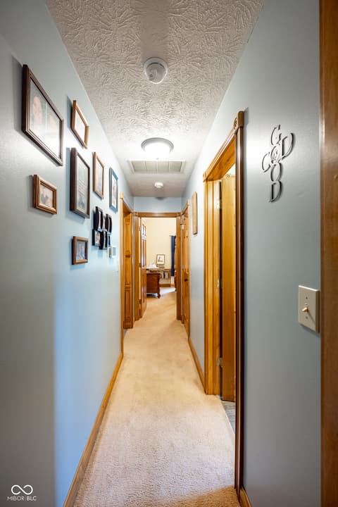 Photo of 231 Meadowview Lane, Greenwood, IN