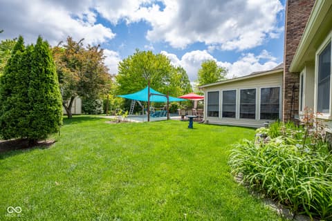 Photo of 231 Meadowview Lane, Greenwood, IN
