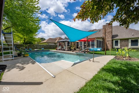 Photo of 231 Meadowview Lane, Greenwood, IN