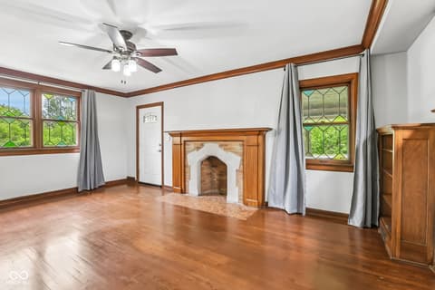 Living room at 20 E Pleasant Run Parkway North Drive, Indianapolis, IN