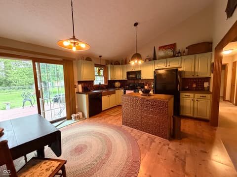 Photo of 9236 Crawfordsville Road, Indianapolis, IN