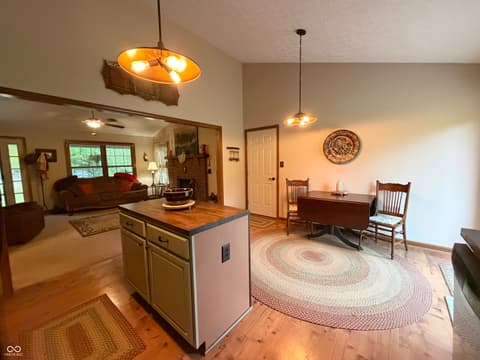 Photo of 9236 Crawfordsville Road, Indianapolis, IN