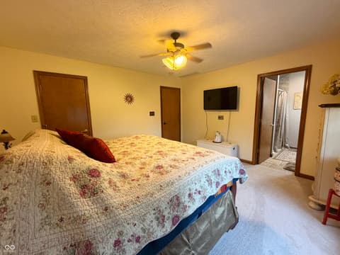 Photo of 9236 Crawfordsville Road, Indianapolis, IN