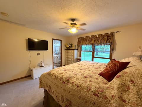 Photo of 9236 Crawfordsville Road, Indianapolis, IN