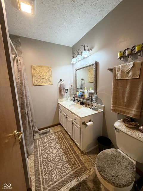 Photo of 9236 Crawfordsville Road, Indianapolis, IN