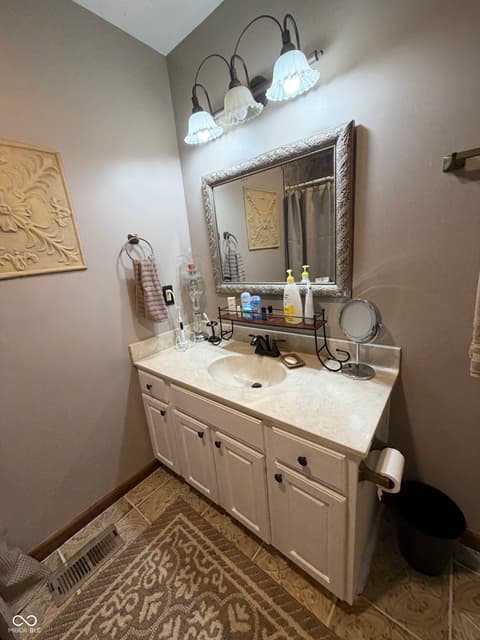 Photo of 9236 Crawfordsville Road, Indianapolis, IN