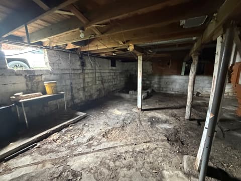 Basement at 1324 Indiana Avenue, Anderson, IN