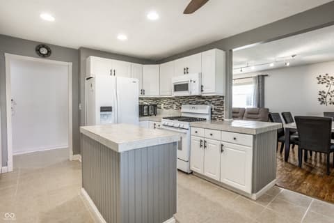 Photo of 745 N Madison Street, Fortville, IN