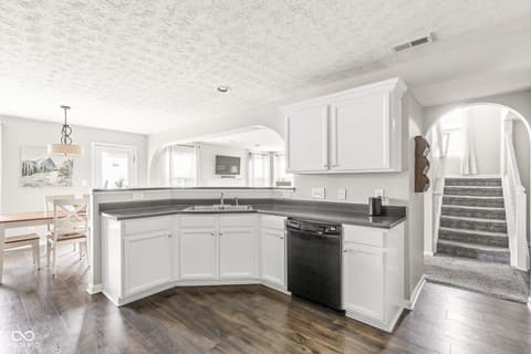 Photo of 5727 Brookstone Drive, Indianapolis, IN