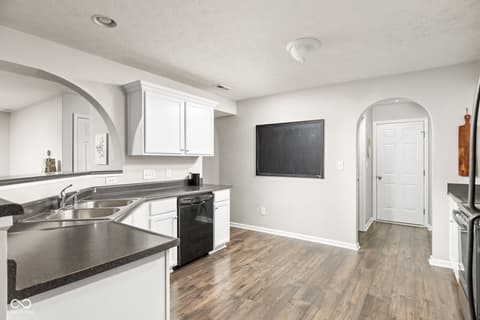 Photo of 5727 Brookstone Drive, Indianapolis, IN