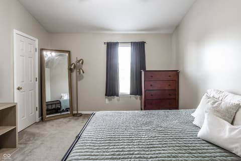 Photo of 419 Grabill Drive, Westfield, IN