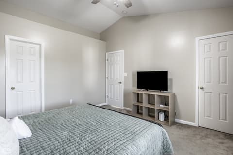 Photo of 419 Grabill Drive, Westfield, IN