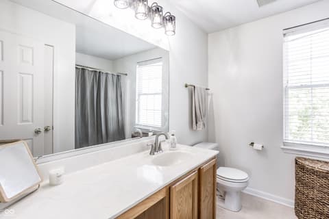 Photo of 419 Grabill Drive, Westfield, IN